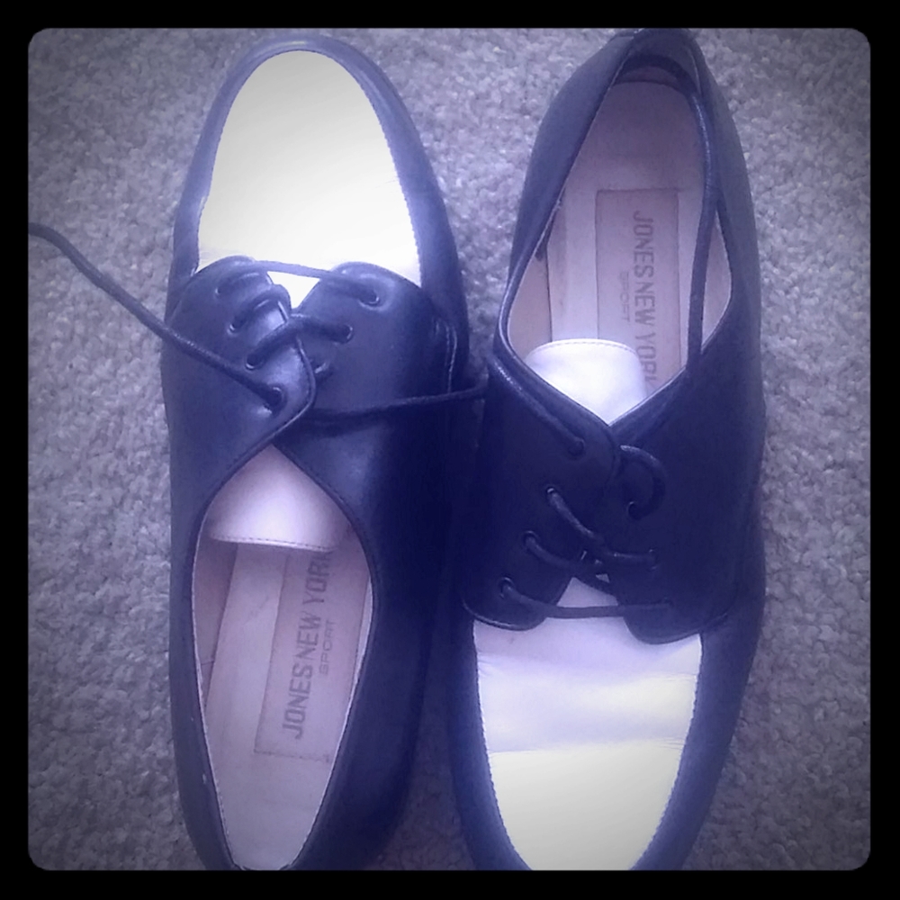Black and white shies